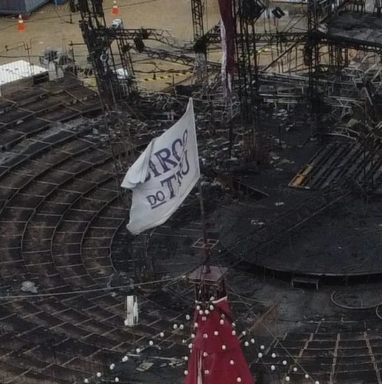 Picadeiro destruído